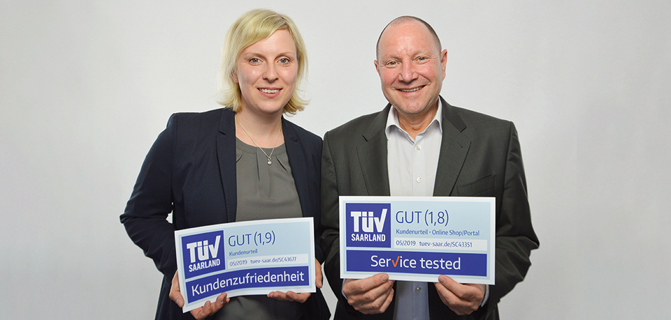 Claudia Ziemke und Thomas Funk von assona mit TUEV-Zertifikaten